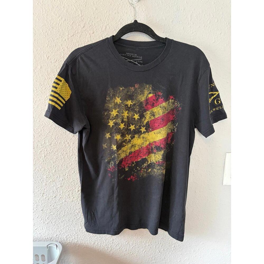 Men's Grunt Style black with red/yellow flag tshirt size M